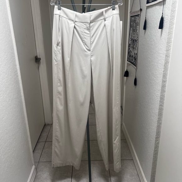 NWT lululemon Cream Wide-Leg Pleated Trousers - Picture 5 of 10